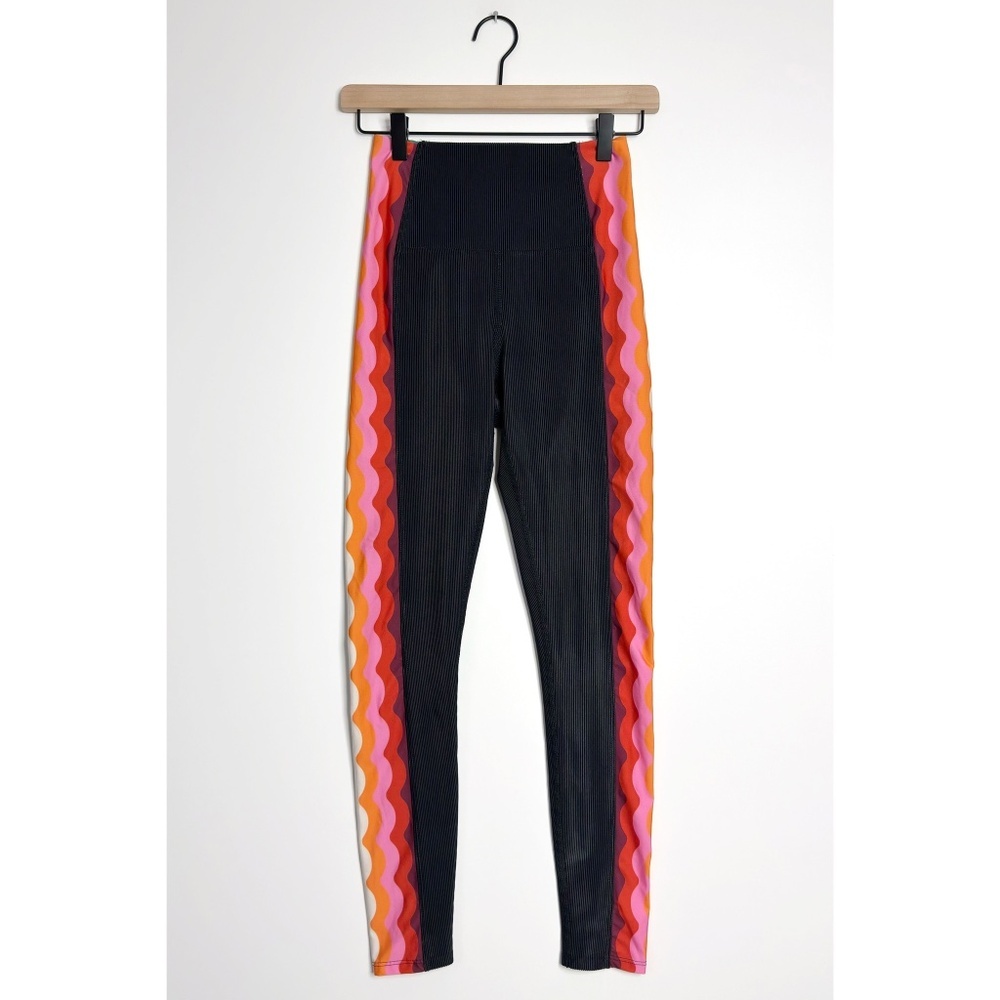 BEACH RIOT Tessa Tropical Wave Leggings